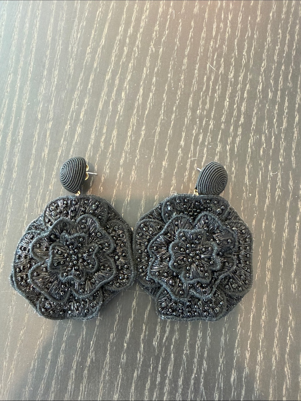Rebecca de Ravenel black flower earrings